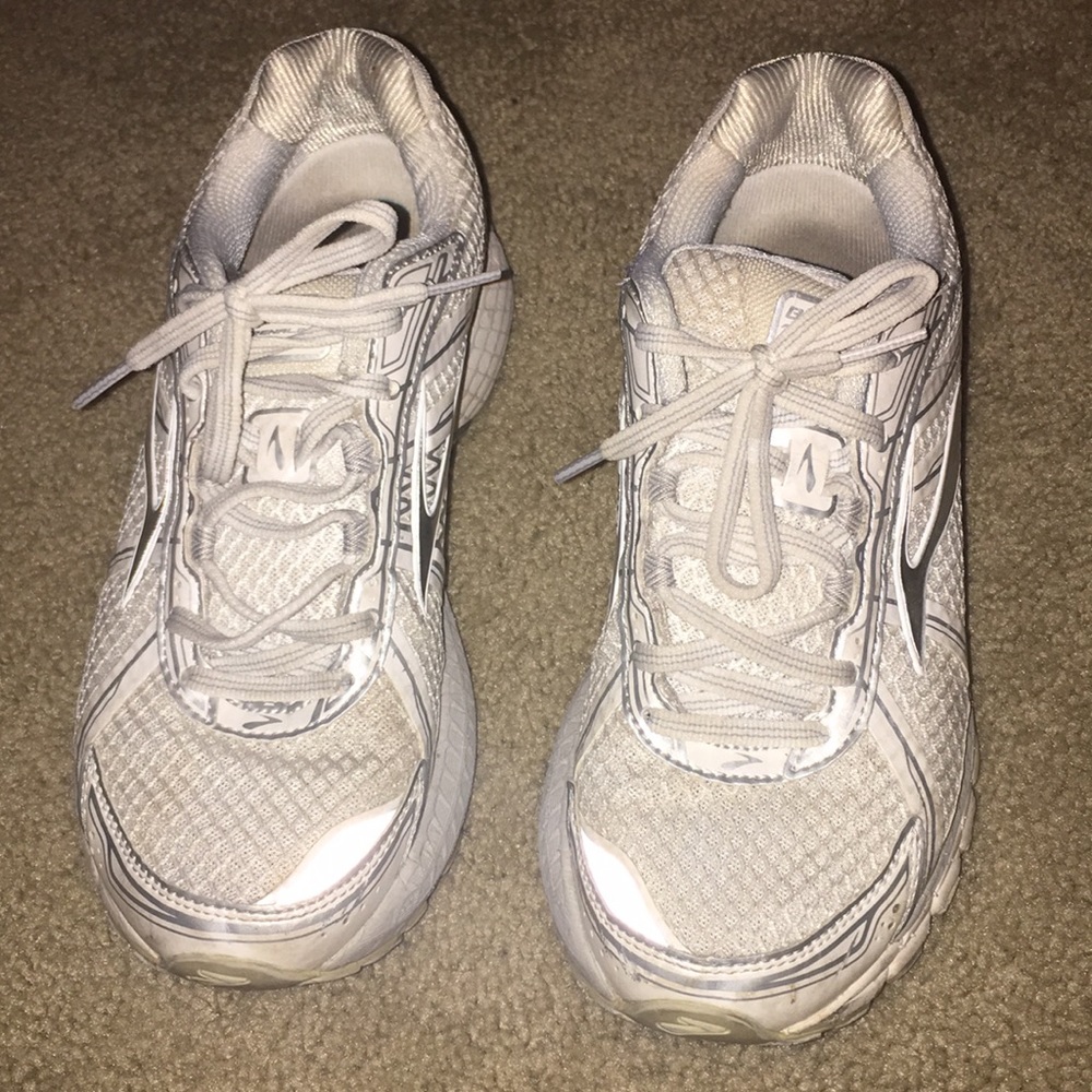 Brooks Adrenaline